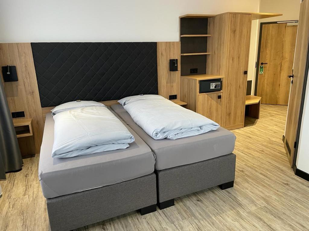 Meerzeit Strandhotel Neuharlingersiel Bagian luar foto