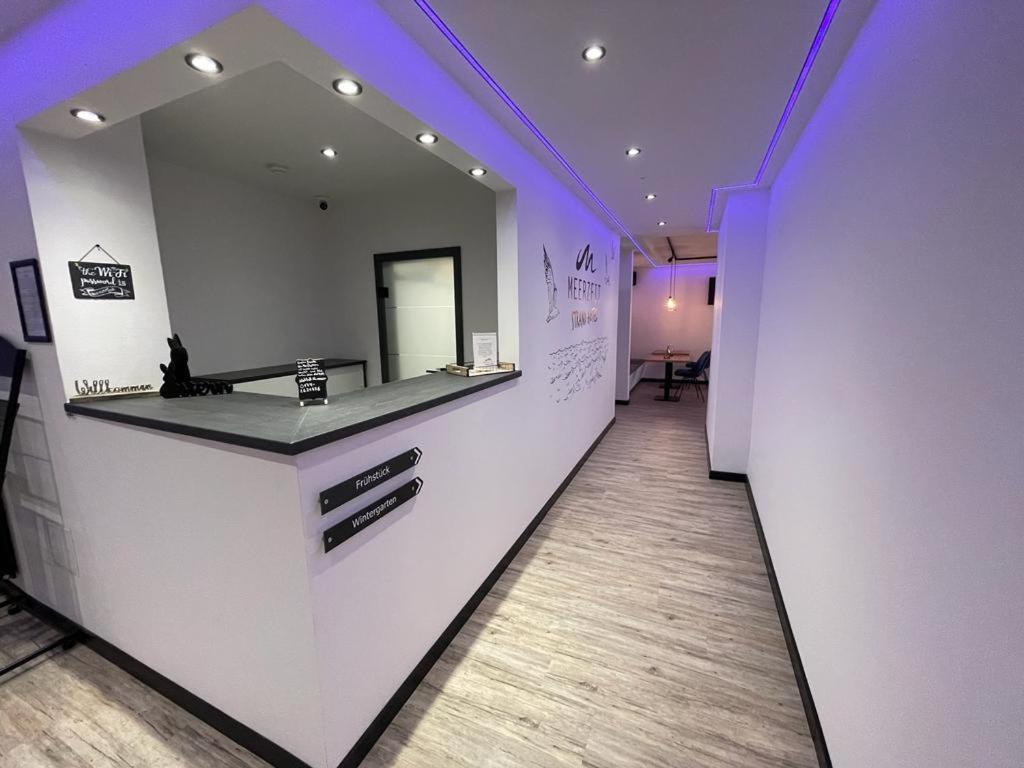 Meerzeit Strandhotel Neuharlingersiel Bagian luar foto