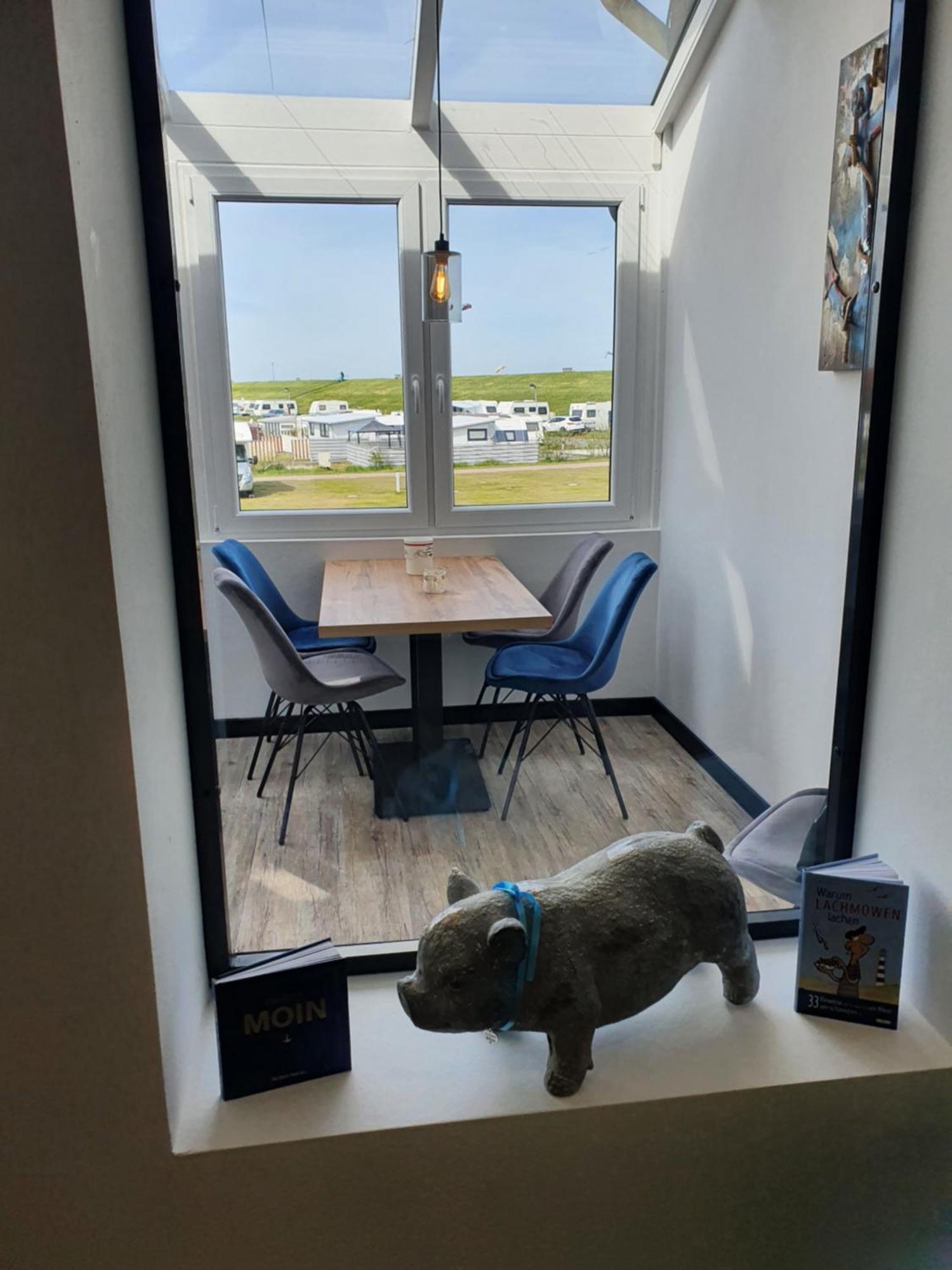 Meerzeit Strandhotel Neuharlingersiel Bagian luar foto