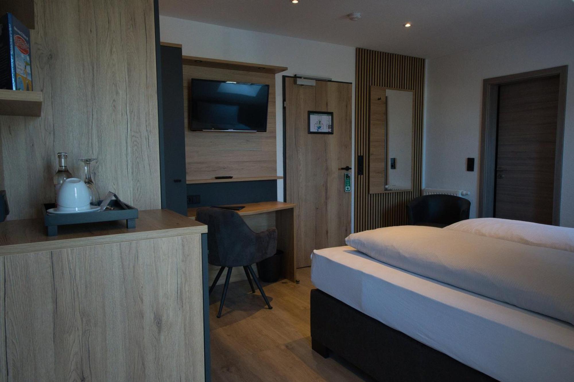 Meerzeit Strandhotel Neuharlingersiel Bagian luar foto