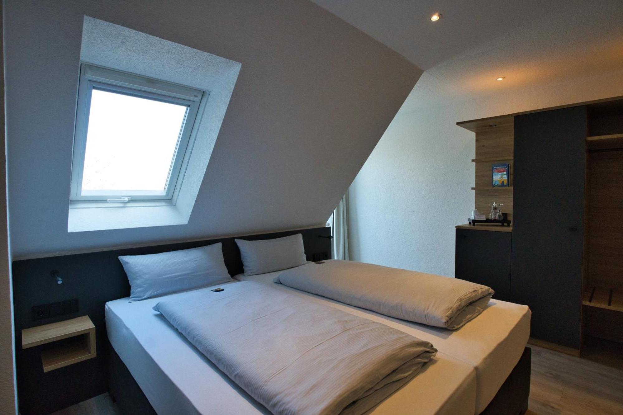 Meerzeit Strandhotel Neuharlingersiel Bagian luar foto