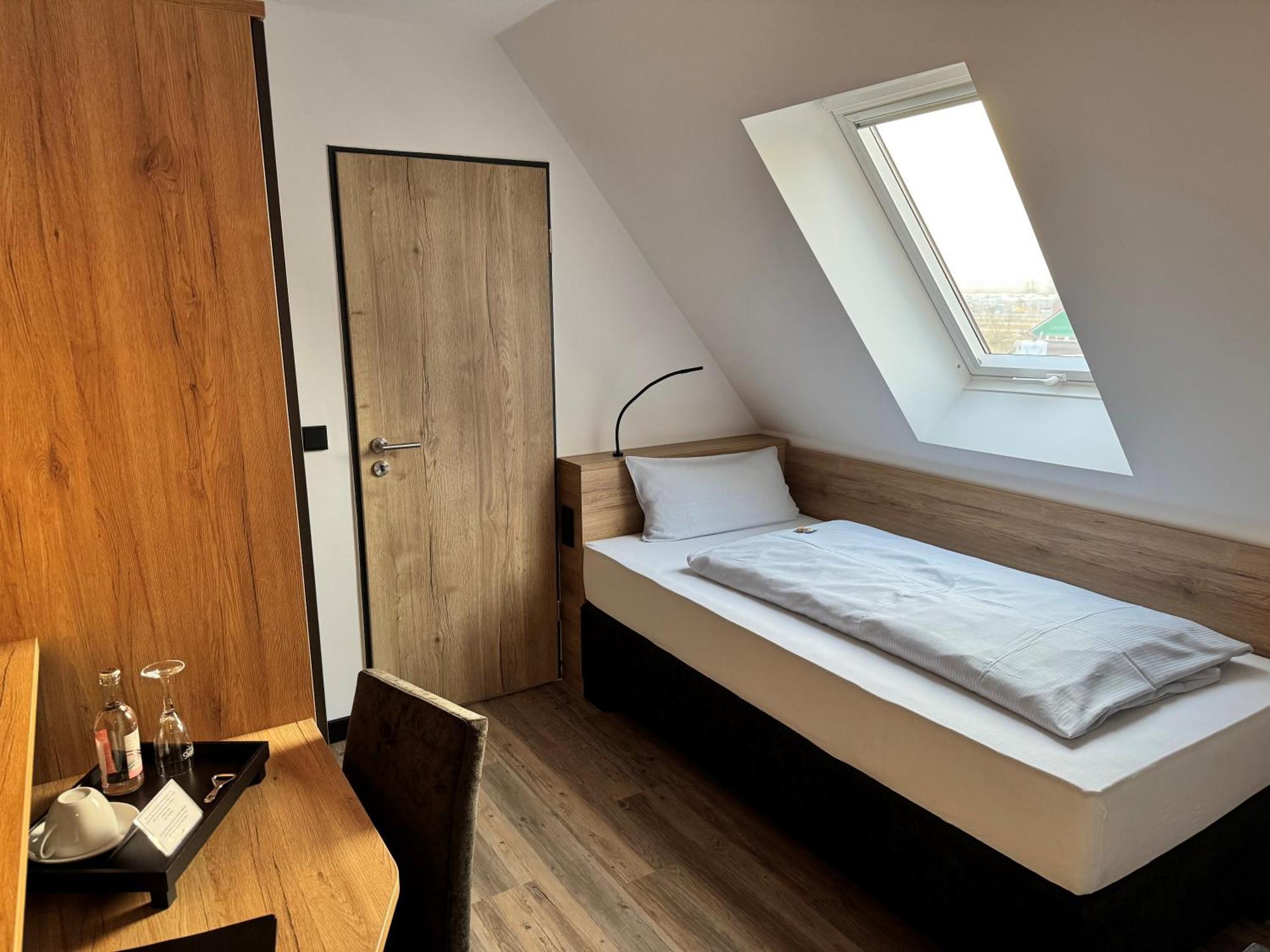 Meerzeit Strandhotel Neuharlingersiel Bagian luar foto